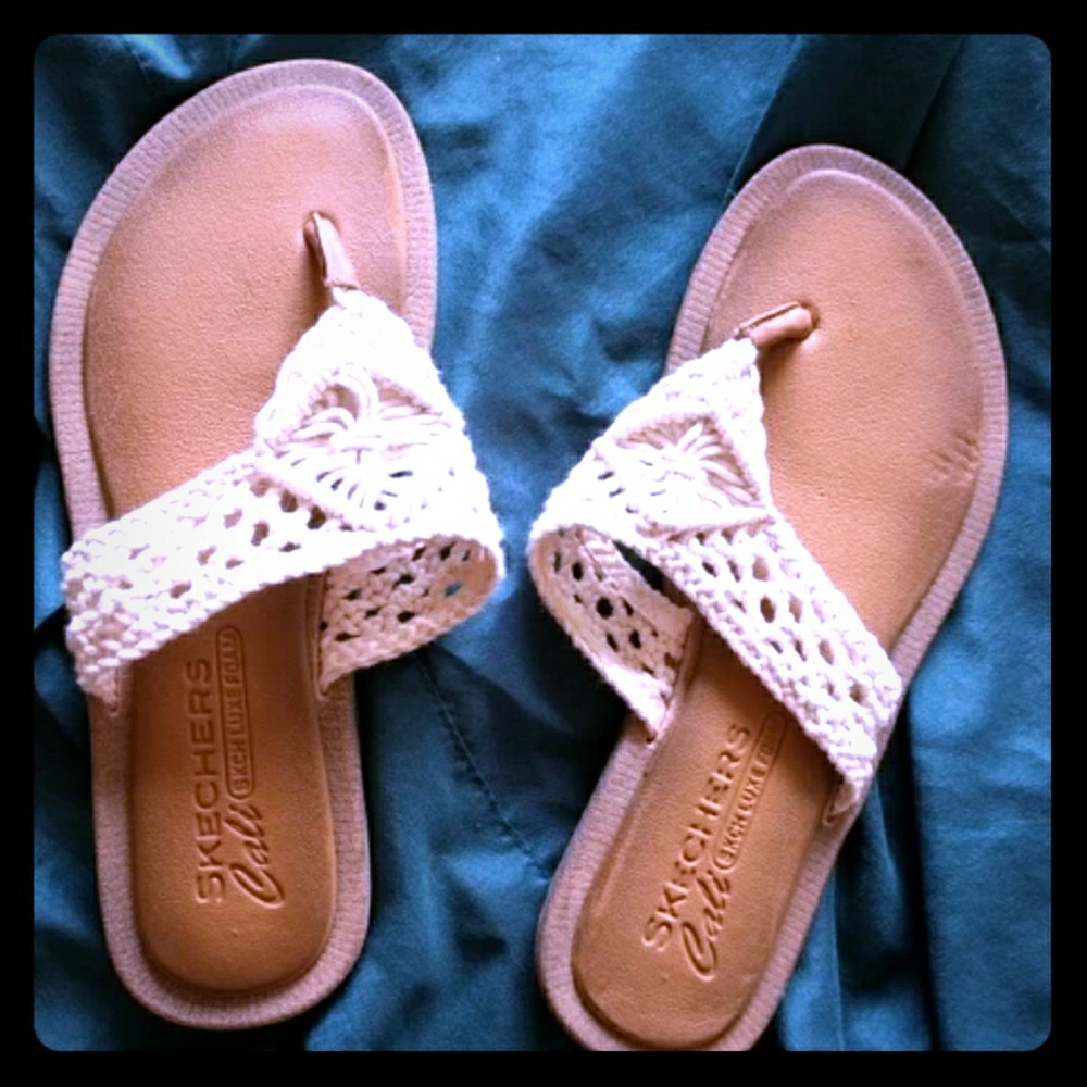 Skechers crochet leather sandals size 6